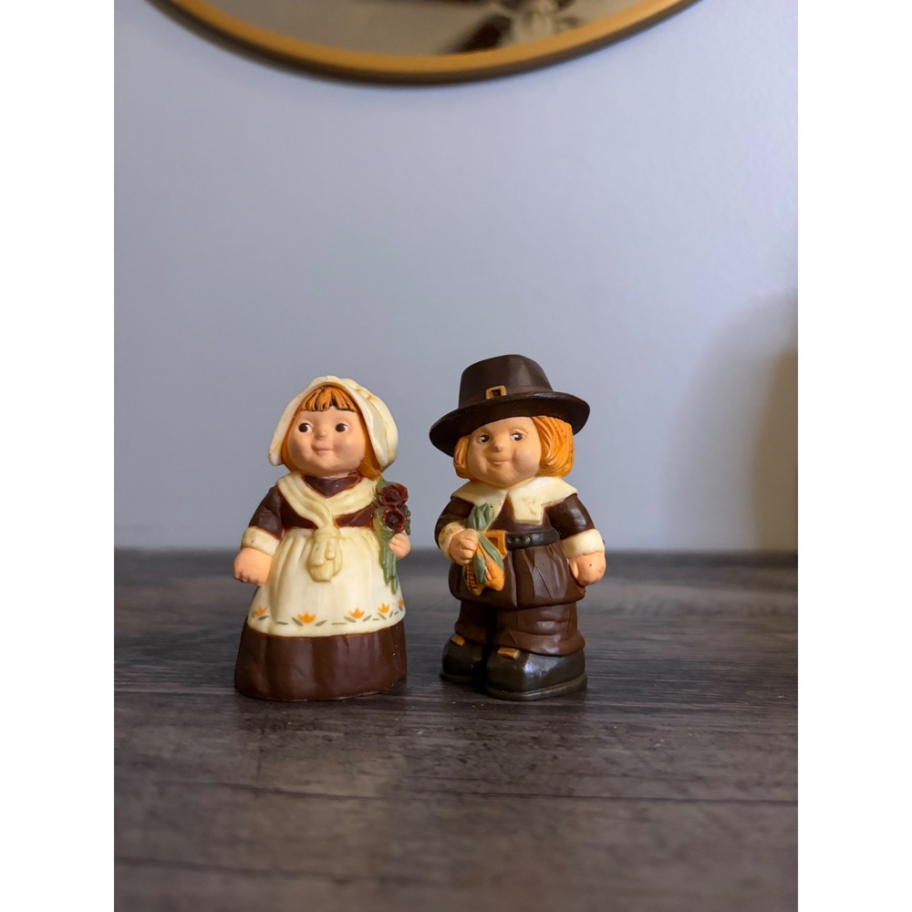 Vintage Hallmark Pilgrim Salt and Pepper Shakers Thanksgiving Decor Set